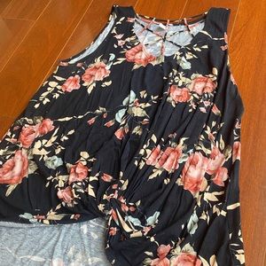 CY Navy Floral Tank